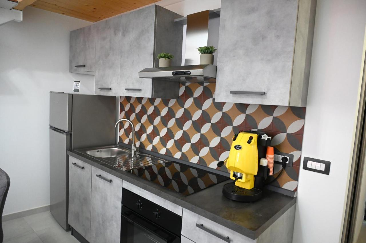 Victry'S Houses Chiaia Napoli Bagian luar foto