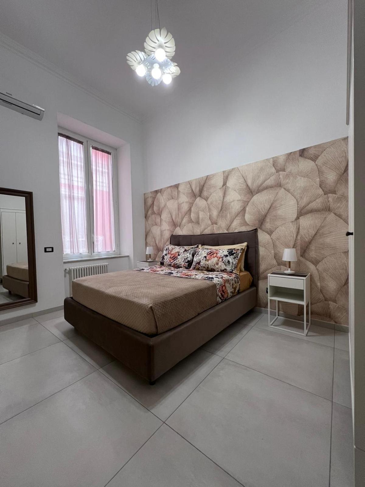 Victry'S Houses Chiaia Napoli Bagian luar foto