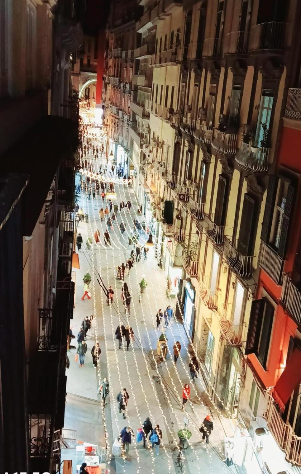 Victry'S Houses Chiaia Napoli Bagian luar foto